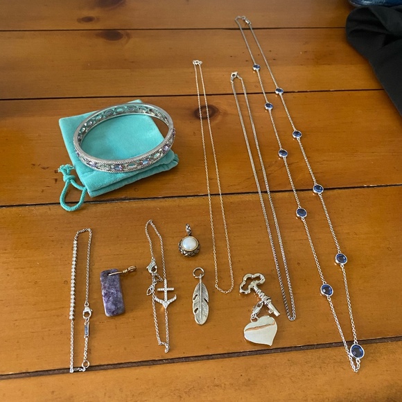 Fashion Jewelry - Picture 1 of 2